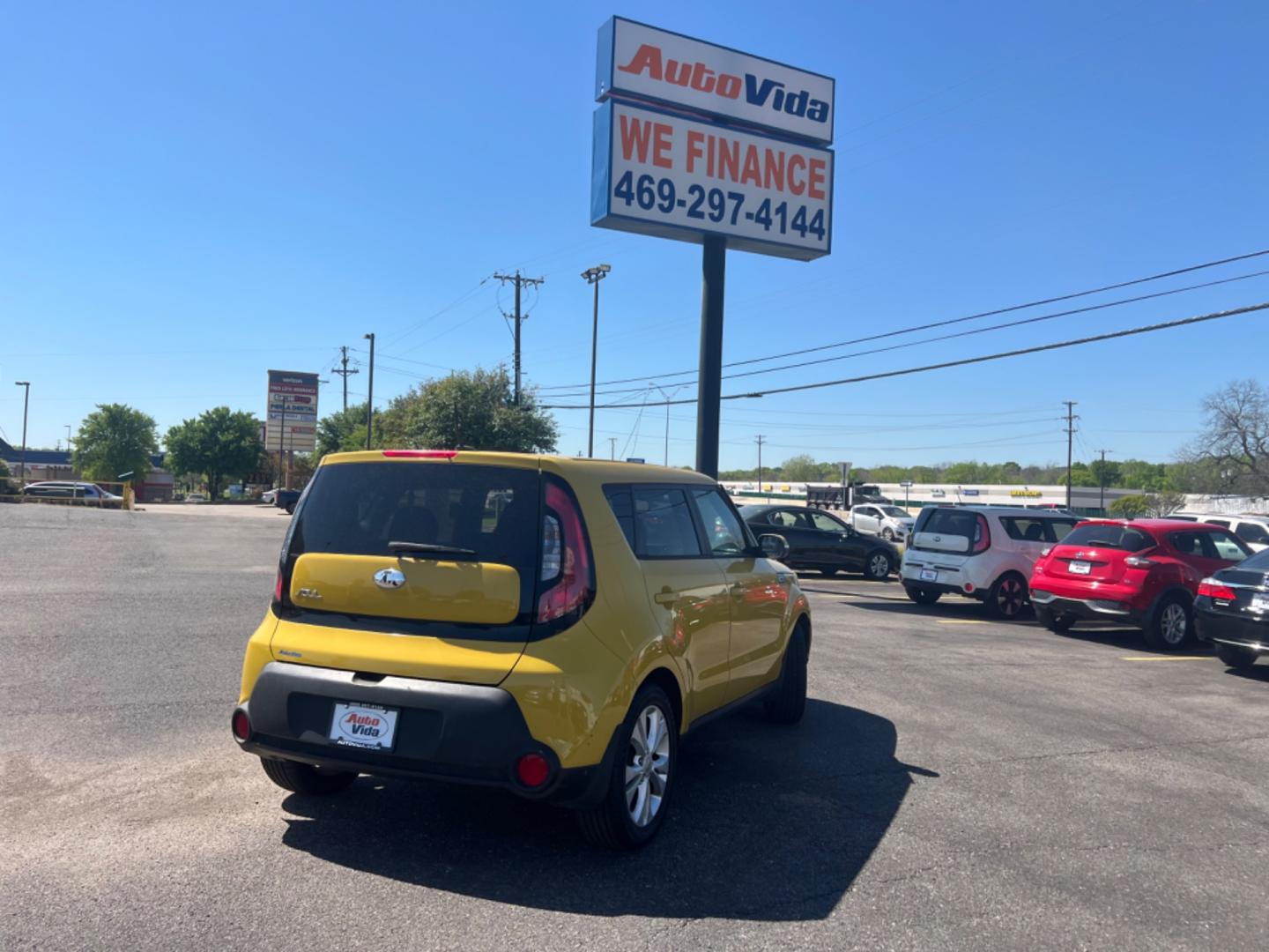 2014 YELLOW Kia Soul + (KNDJP3A57E7) with an 2.0L L4 DOHC 16V engine, 6-Speed Automatic transmission, located at 420 I-35E, Lancaster, TX, 75146, (469) 297-4144, 32.593929, -96.823685 - Photo#6